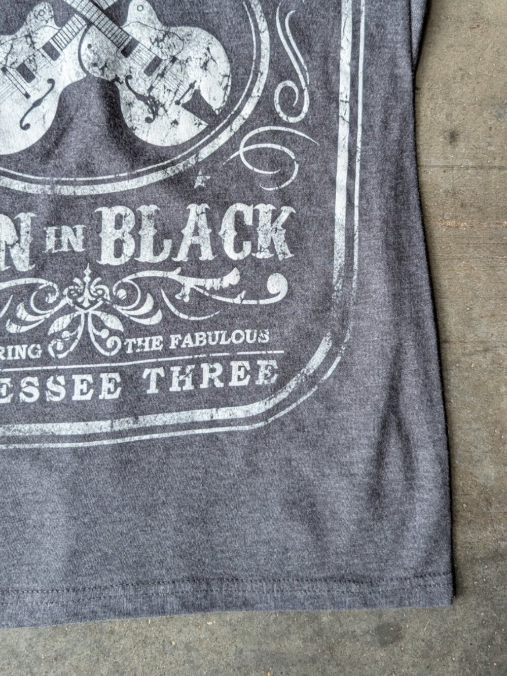 Johnny Cash Man in Black Short Sleeve Graphic Tee small - Picture 4 of 7